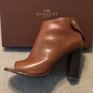 Delicious brown leather Coach heeled booties 😍
